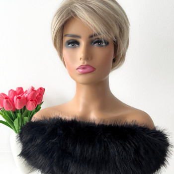 Timeless beauty perika Susan